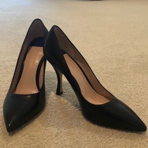 Stuart Weitzman Black Leather Pump